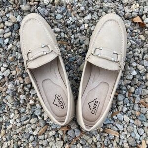 NEW Tan Dress Loafers
